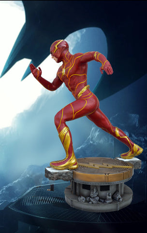 THE FLASH: "FLASH" LIFE-SIZE STATUE