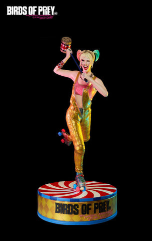 BIRDS OF PREY “HARLEY QUINN” LIFE-SIZE STATUE
