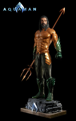 AQUAMAN - "Aquaman / Arthur Curry" Life-size statue